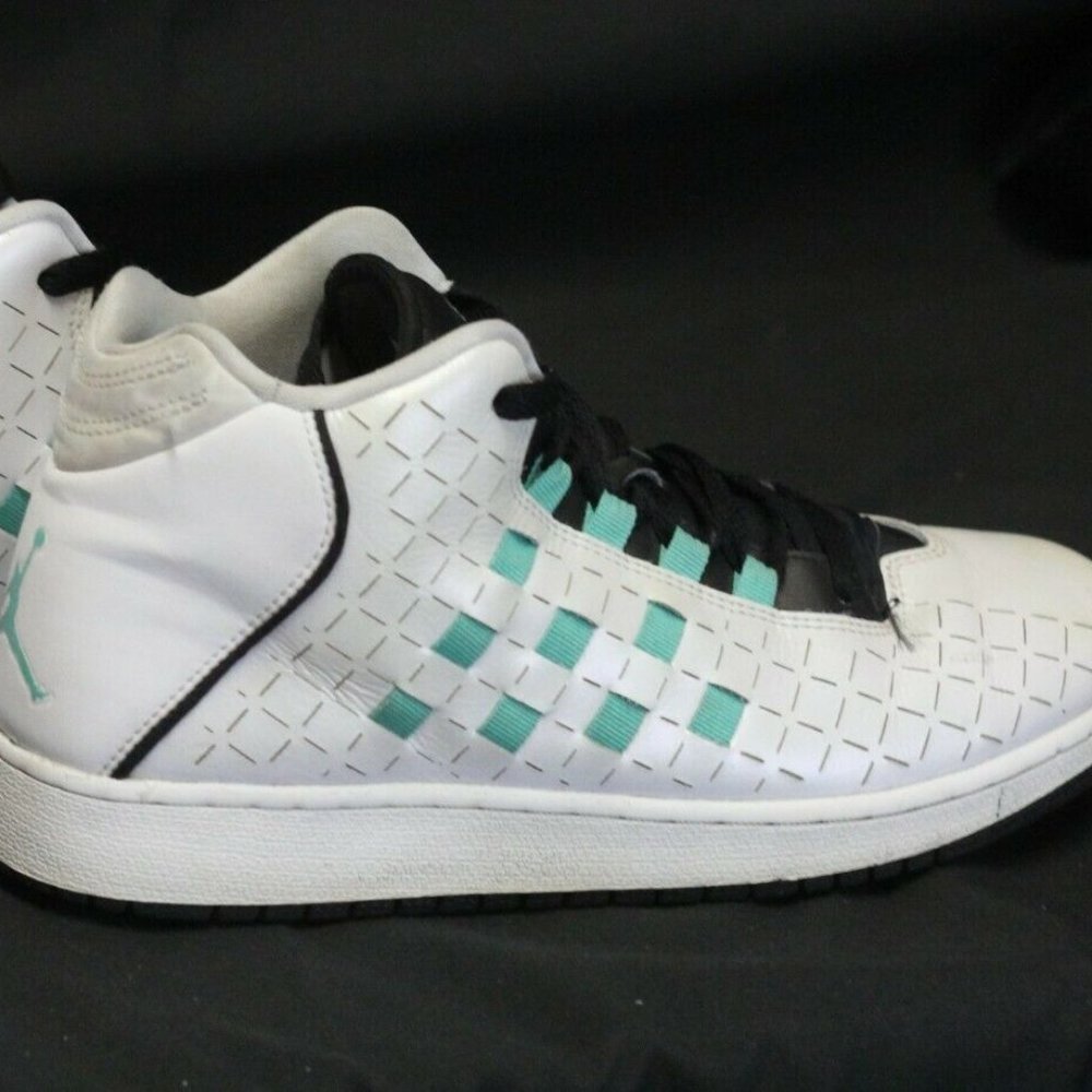 Nike Jordan Illusion GG Youth Girls Sneaker 705535-138 White with Green SZ 7.5y